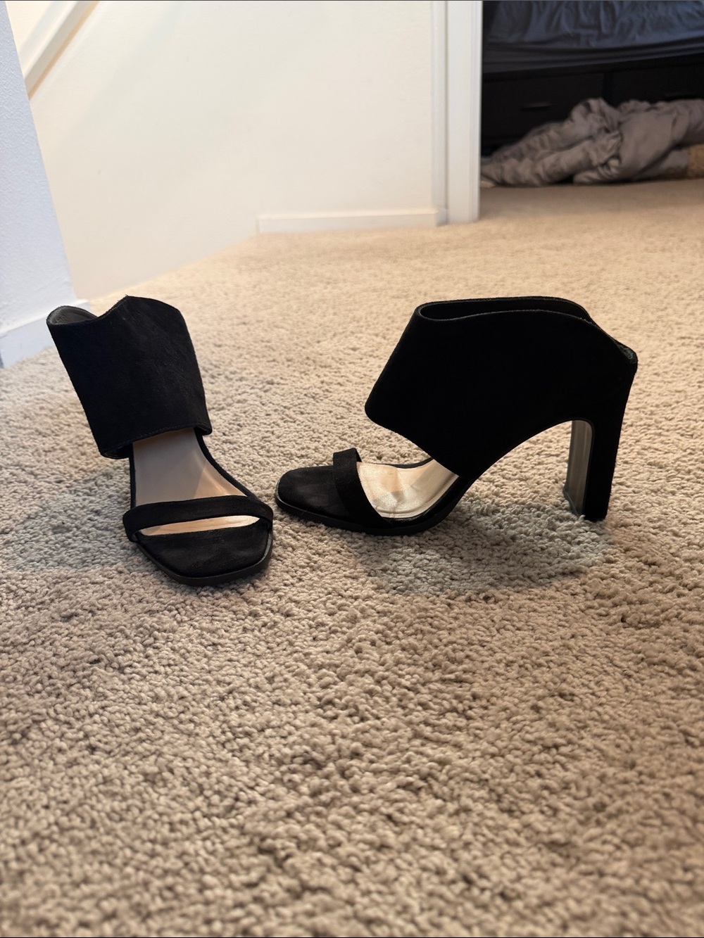 42 GOLD Black Suede Open-Toe Block Heel Mule